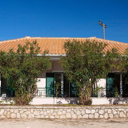 Spacious Studios Lefkada Mountain View Near Beach Dragano Bagian luar foto