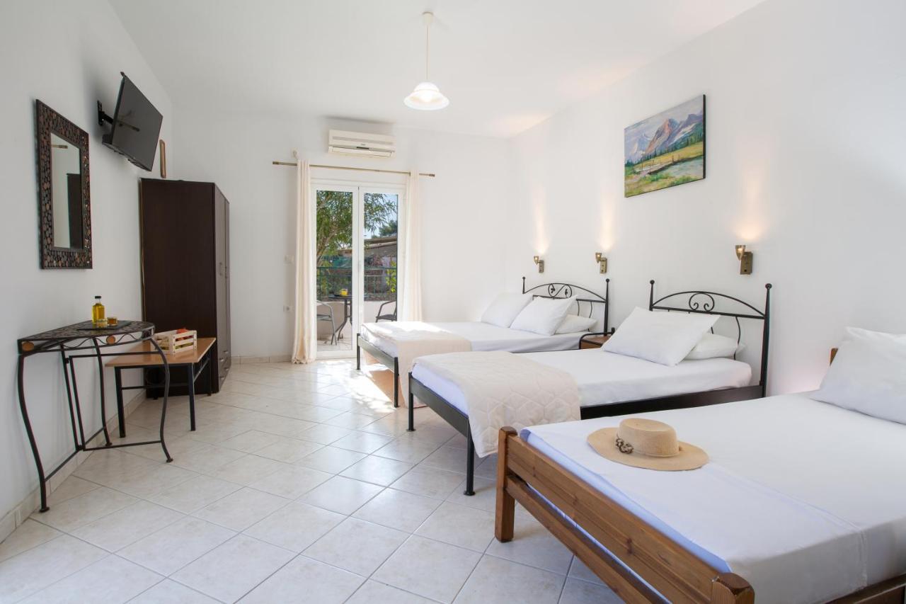 Spacious Studios Lefkada Mountain View Near Beach Dragano Bagian luar foto