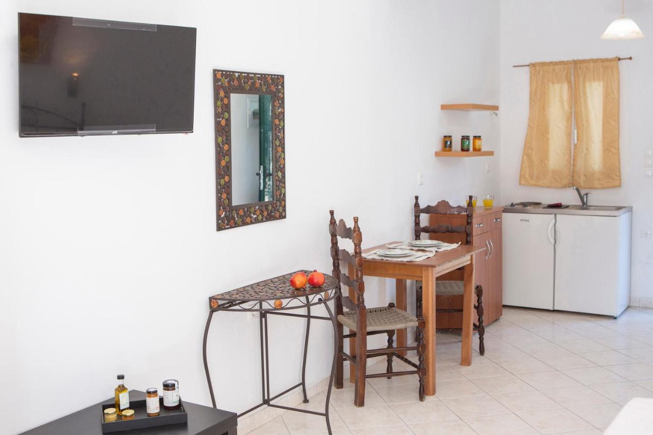 Spacious Studios Lefkada Mountain View Near Beach Dragano Bagian luar foto